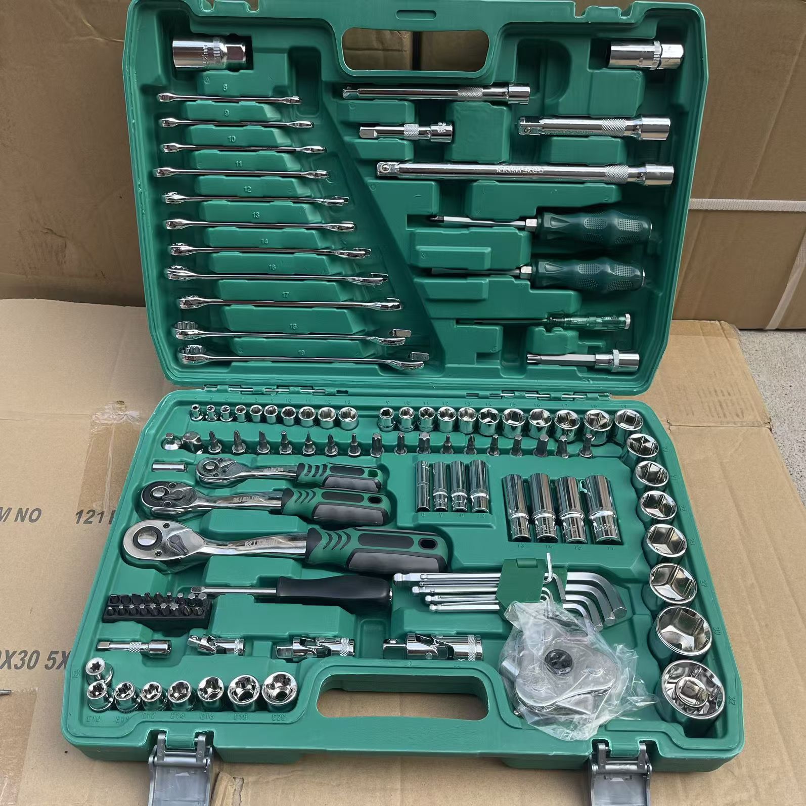 121-piece set 72 Tooth Auto Repair Set (Industrial Grade)